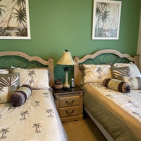 Beautiful New Luxury Townhome With Private Beach And Swimming Pools Ruskin Exterior foto