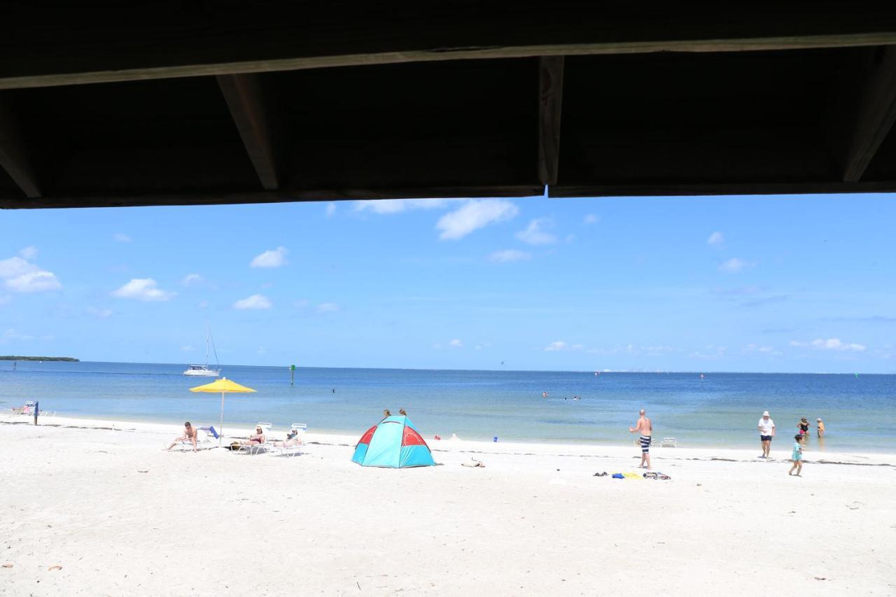 Beautiful New Luxury Townhome With Private Beach And Swimming Pools Ruskin Exterior foto