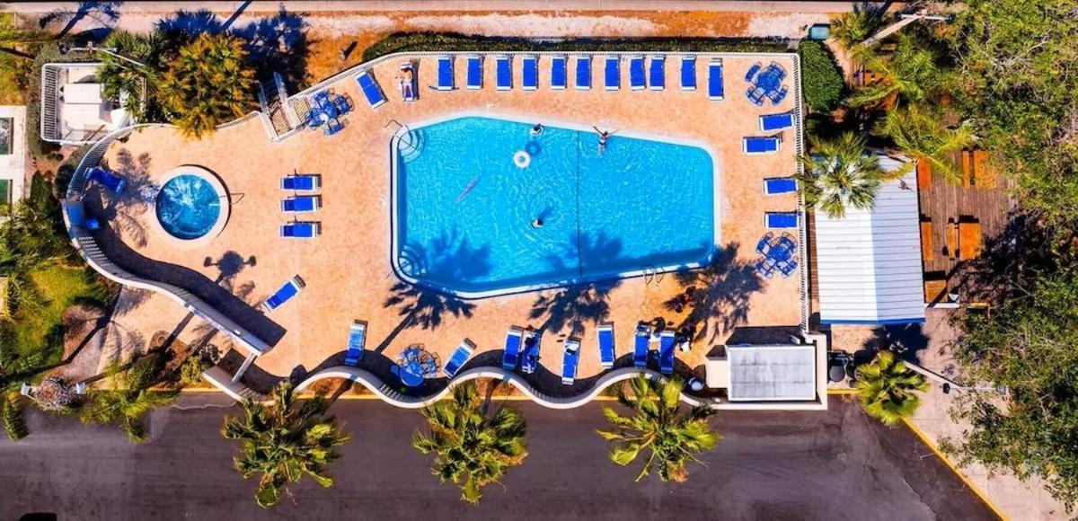 Beautiful New Luxury Townhome With Private Beach And Swimming Pools Ruskin Exterior foto
